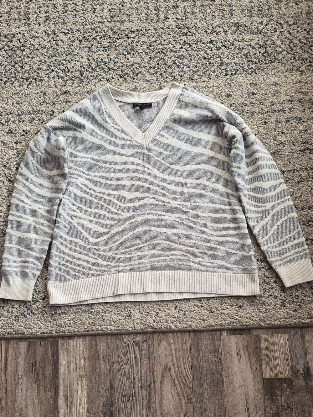 Banana Republic Women's V-Neck Zebra Stripe Sweater - Gray & Cream